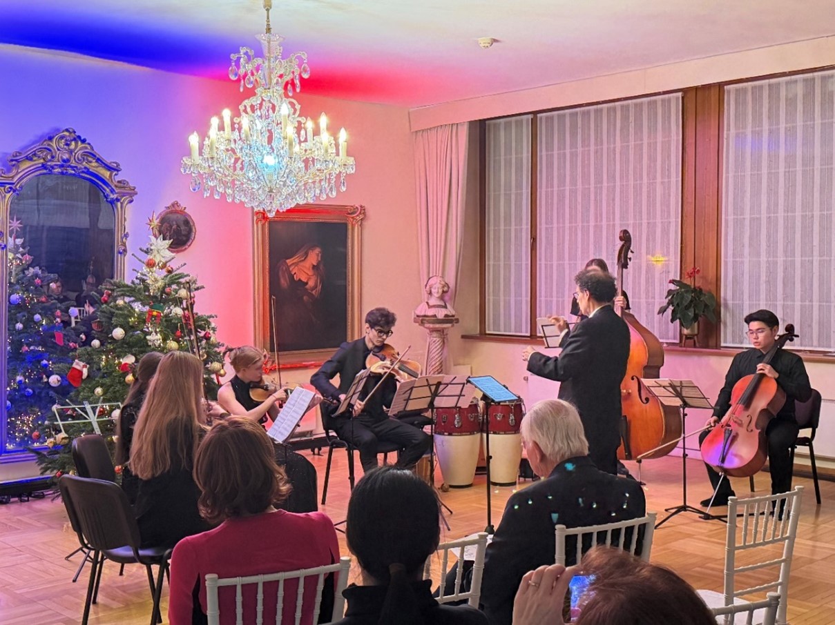 Embajada de Colombia en Rusia culmina la celebración de los 90 años de relaciones diplomáticas con el magistral concierto: “Iberoamérica en cuatro cuerdas”