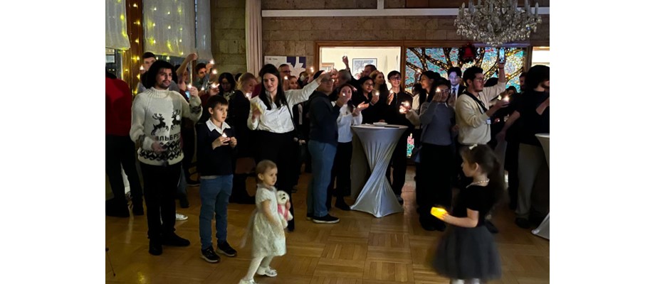 Los colombianos en Rusia dieron la bienvenida a la navidad con la tradicional noche de las velitas
