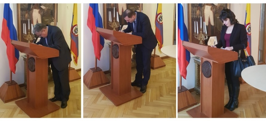 En la Embajada de Colombia en Rusia se abrió el libro de condolencias en honor al expresidente 