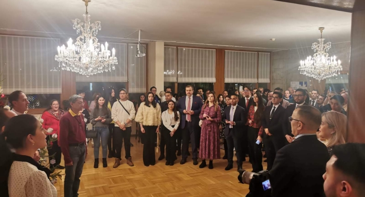 Comunidad colombiana en Rusia celebró el Día de las Velitas en el marco de actividades realizadas por la Embajada de Colombia